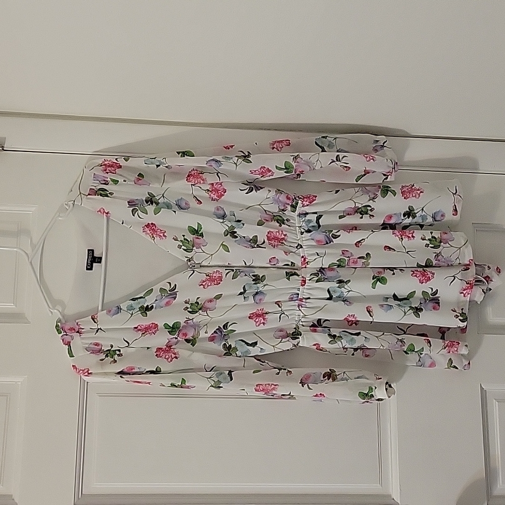 Express Floral Romper Size Small